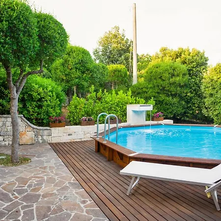 Valentino Villa *